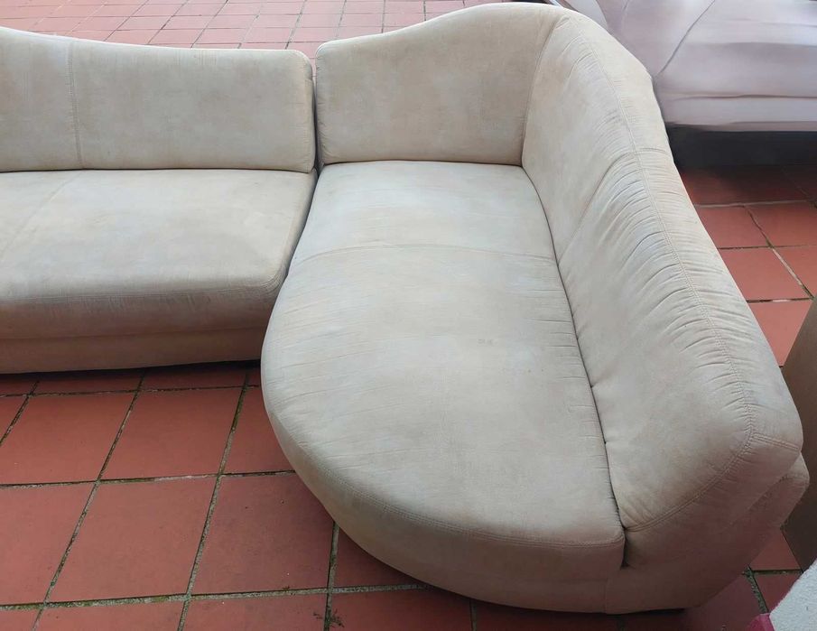 Sofá chaise-longue bege
