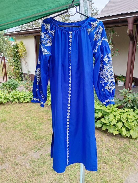 Продам вишите плаття ручної роботи