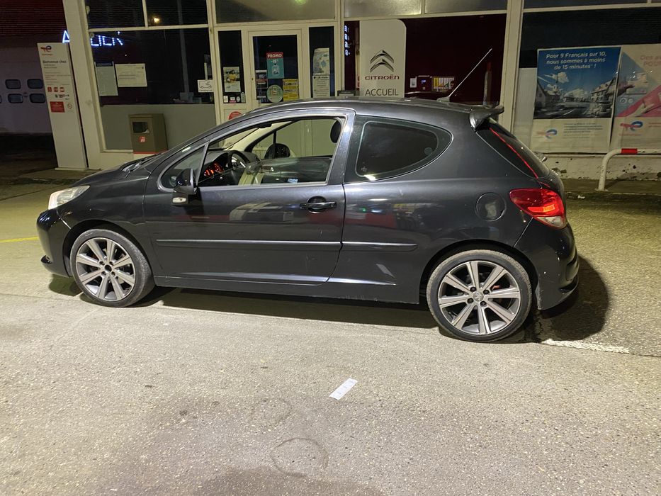 Peugeot 207 coupé