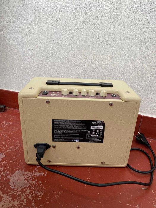 Amplificador Blackstar Debut 15E