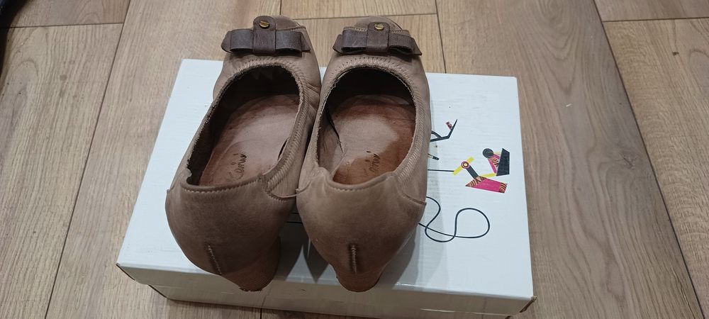 Buty damskie  na obcasie