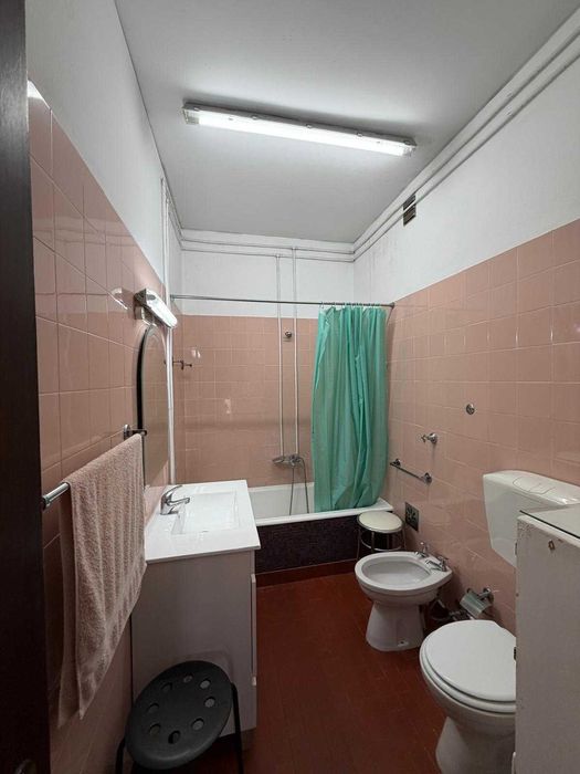 Arrenda-se APARTAMENTO T4-Castelo Branco