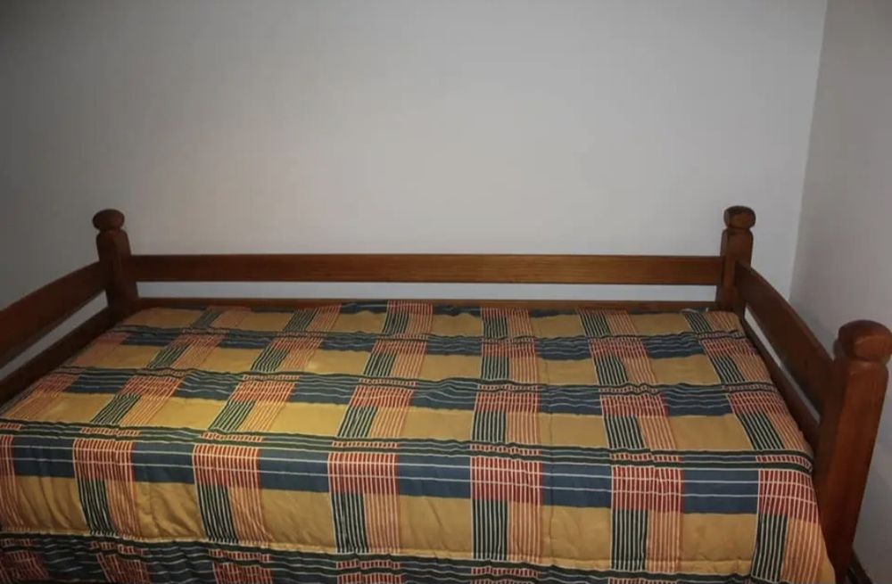 Cama de solteiro c/ colchão