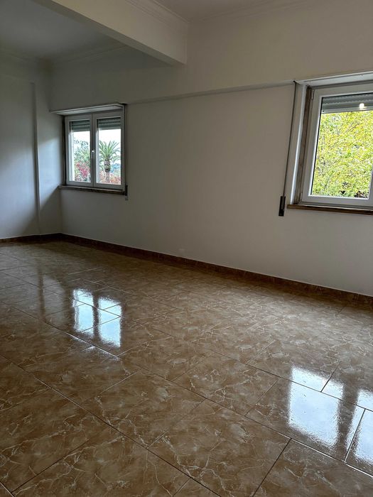 Apartamento para arrendar em Odivelas junto ao metro