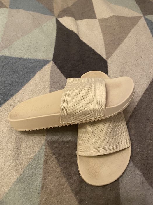 Шльопанці 37 розмір