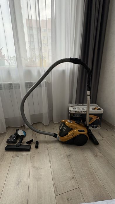 Пилосос безмішковий Rowenta compact power cyclonic