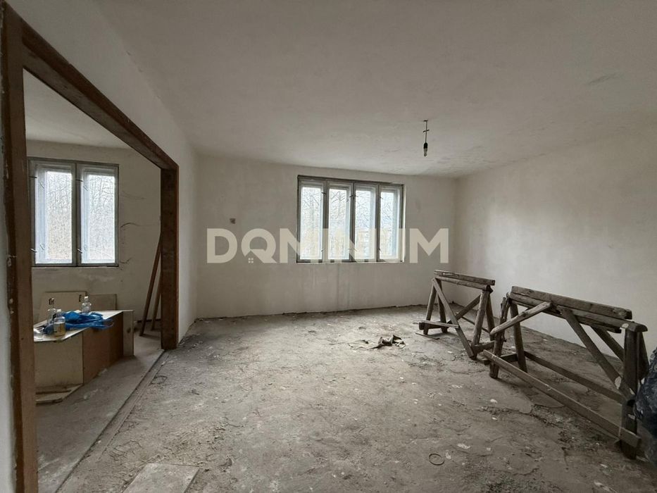 Продаж просторого будику в смт Королево