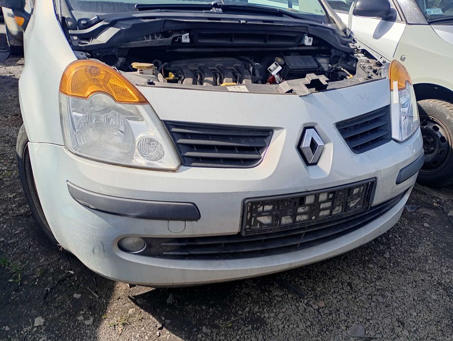 Renault Modus 1,6 MV632 lampa przednia, części transport FV