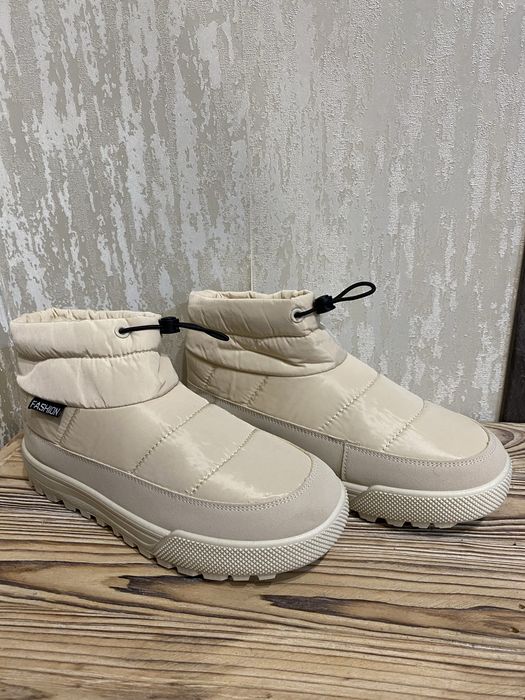 Женские зимние дутики 39 р