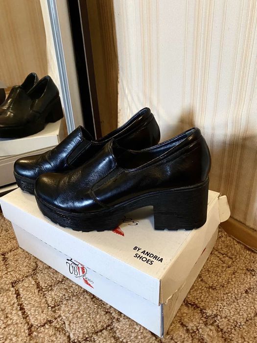 Туфли лакирование, лоферы 35 размер