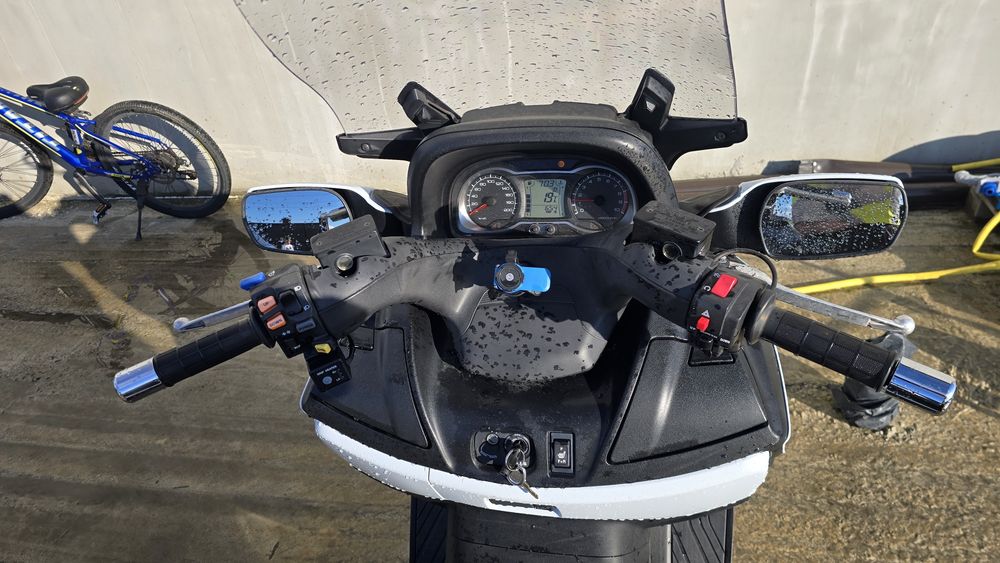 Suzuki Burgman AN 650