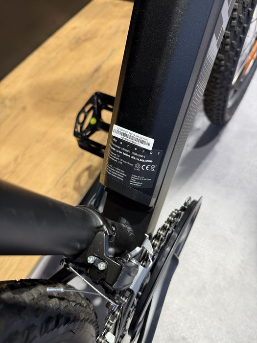 Rower elektryczny INDIANA E-MTB 2.0 M21 29 cali Czarno-szary