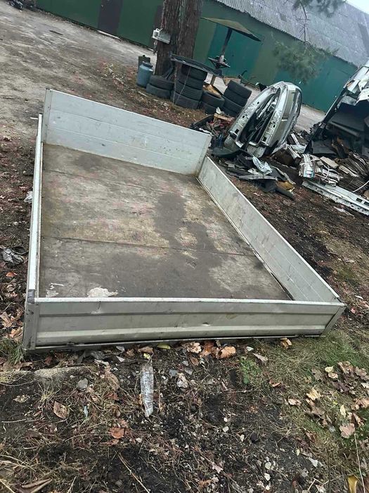 Бортова платформа Mercedes Sprinter до 2006 року