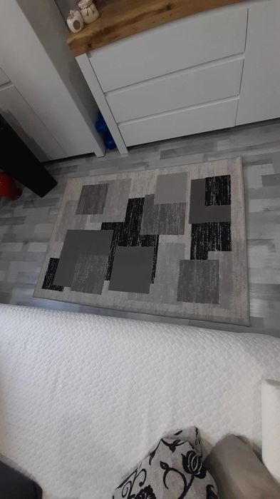 Sprzedam Dywan b. Dobry stan