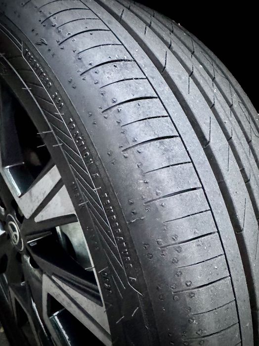 Goodyear EfficientGrip Performance 2 215/50 R18 92V DOT 0626/0726 - przebieg ok. 500 km
