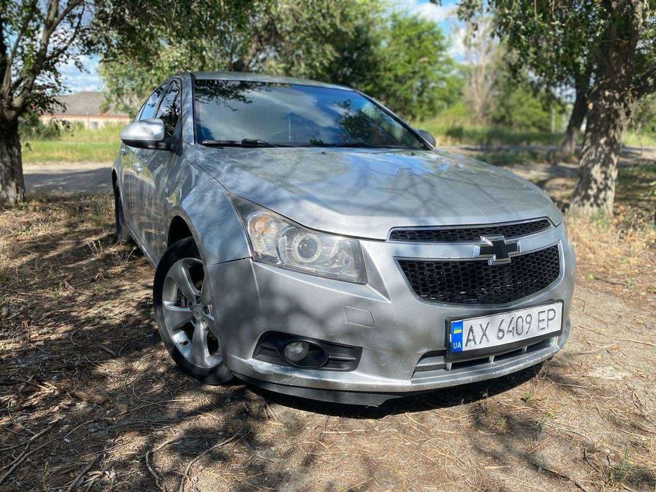 Продам  Chevrolet Cruze