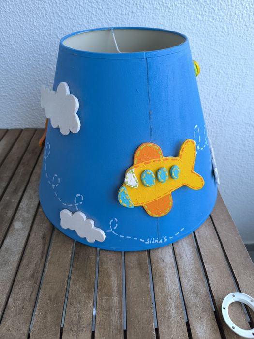 Candeeiro criança aviões