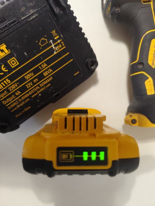 DeWalt dcf787+ Aku i ładowarka