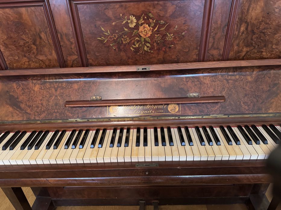 Pianino Lignitz powojenne