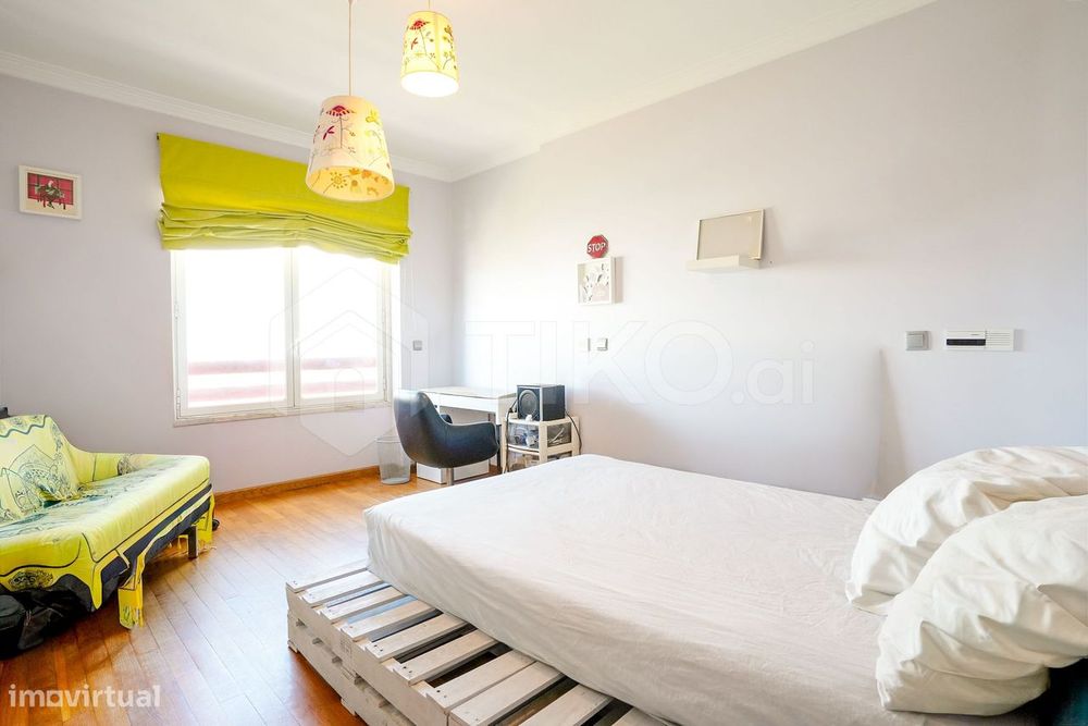 T3 Com 139 M², 2 Lugares De Garagem E Arrecadação | Telheiras, Lisboa