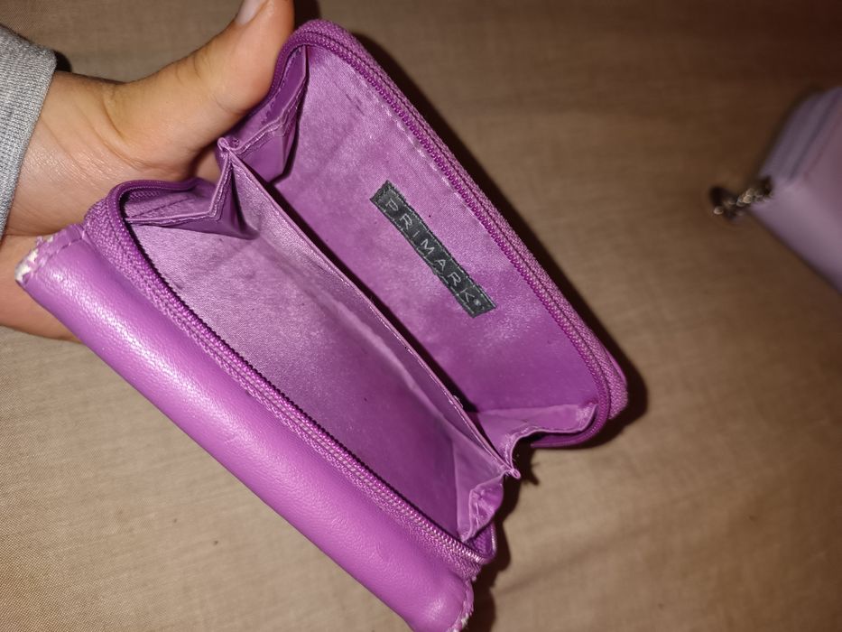 Carteira roxa primark