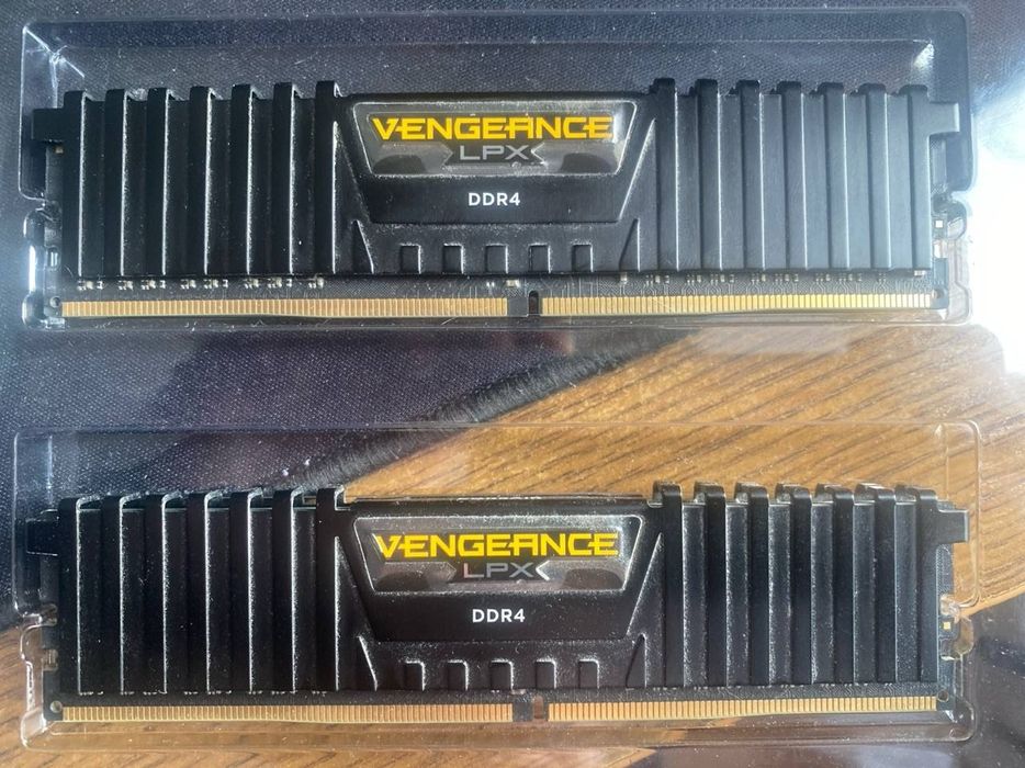 corsair vengeance ddr4 - купити комплектуючі для ПК - Ціна на OLX.ua