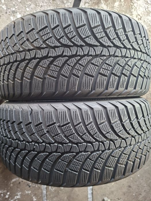 Opony Zimowe 255/40R19 Kumho  Winter  255/40/19 2 Szt Polecam !!
