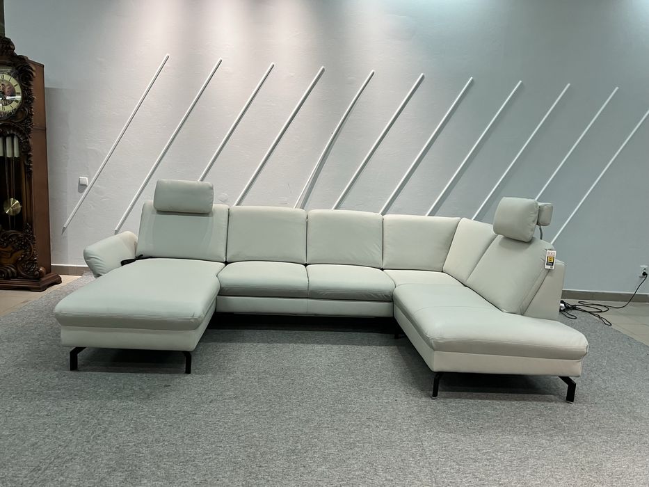 Виставковий новий шкіряний розкладний диван реклайнер