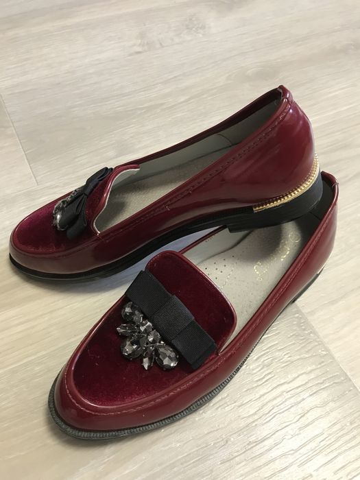 Жіноче взуття Лофери Туфлі