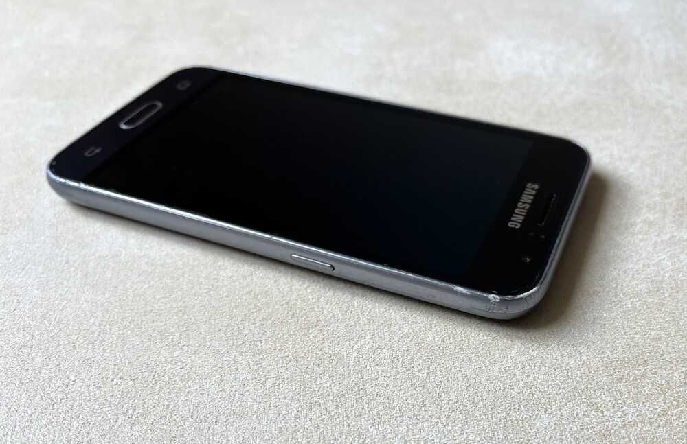Мобільний телефон samsung galaxy j1 2016 duos смартфон робочий