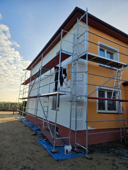 Wynajem rusztowań elewacyjne