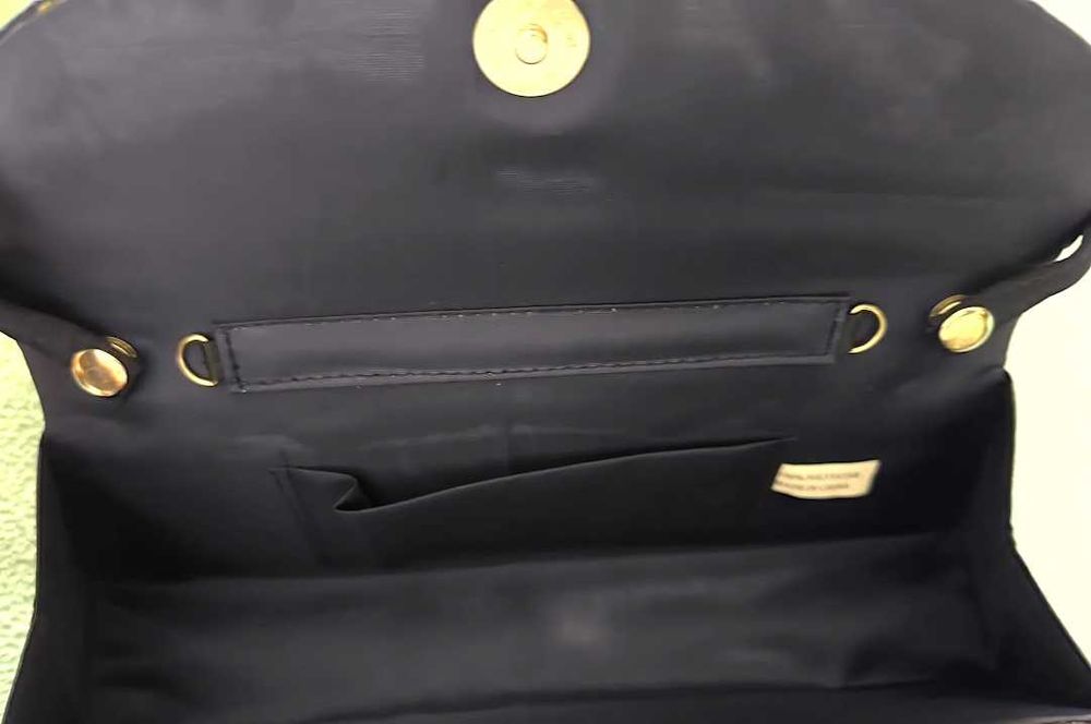 Bolsa Clutch de mão, elegante e feminina e intemporal