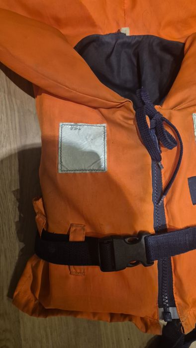 Kamizelka ratunkowa dziecięca BESTO – rozmiar 1 (5–15 kg)