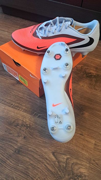 Buty piłkarskie Nike (Phantom 6 low SG PRO) rozmiar 44.5