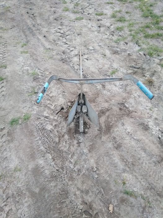 Pług konny maszyna rolnicza