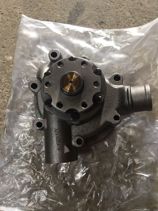 Помпа водяная Mercedes 609, 611, 709, 711, 809, 811, 814, 817, 1117...