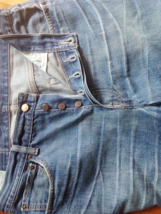 Casaco Levi's Homem modelo Vintage + Jeans 501
