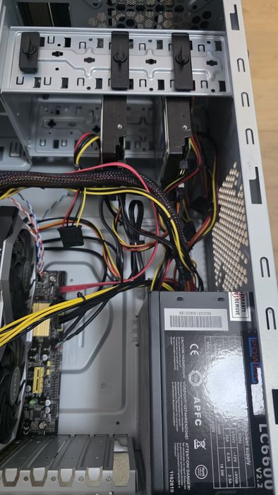 Computador com gráfica GTX 1660 6g 8gb de ram,  processador  Intel core i5 4460