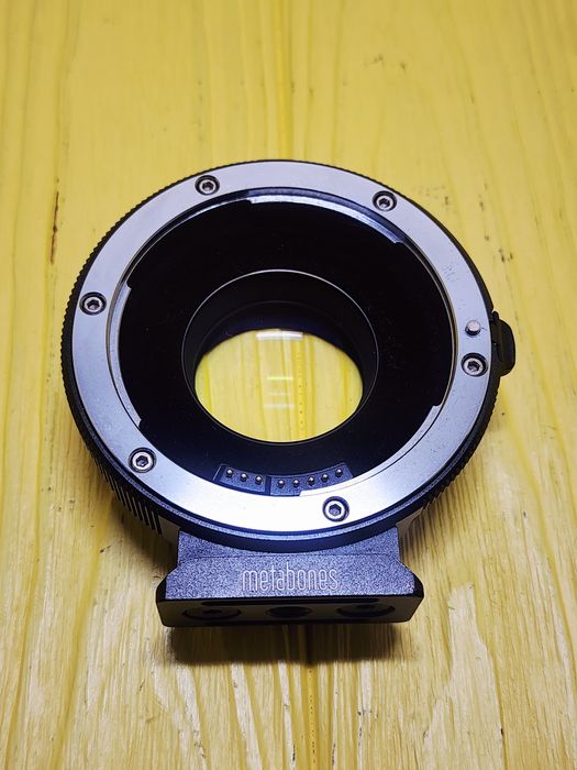 Адаптер Metabones Canon EF Lens to Micro  Four Thirds T Speed Booster