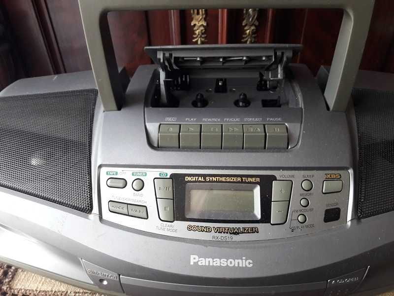Panasonic RX-DS19 radiomagnetofon