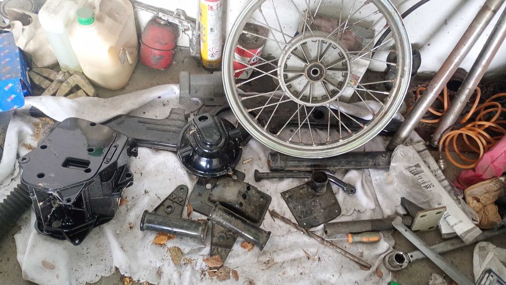 Cz 350 w trakcie renowacji