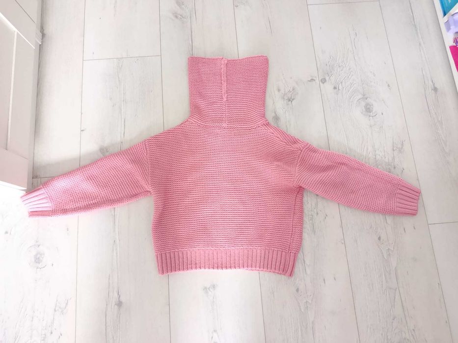 Sweterek różowy dziewczęcy