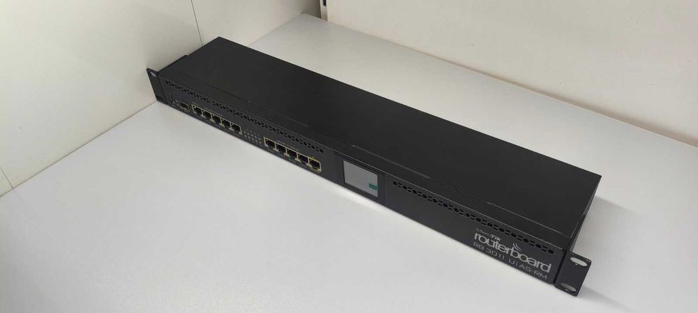 Мощный  Mikrotik RB3011UiAS Gigabit SFP  usb LTE Роутер 10портов