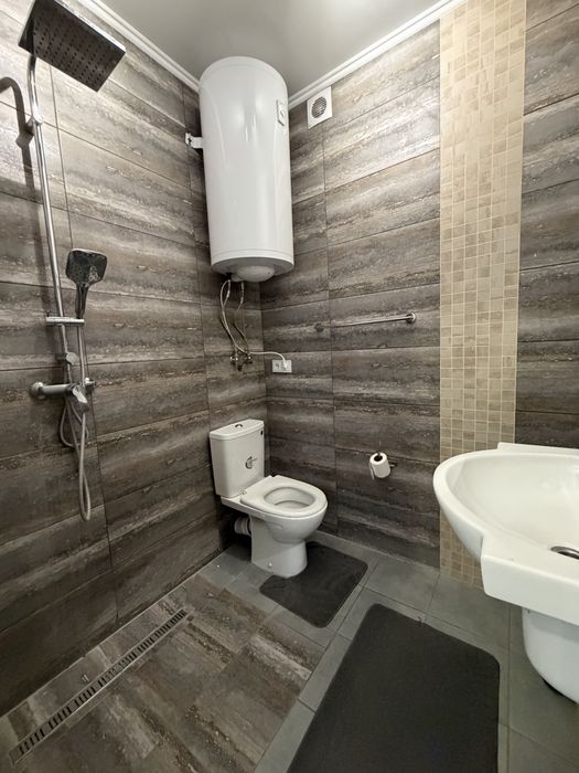 Продаж 3к , 2-х рівневої квартири в жк Кришталеві джерела.