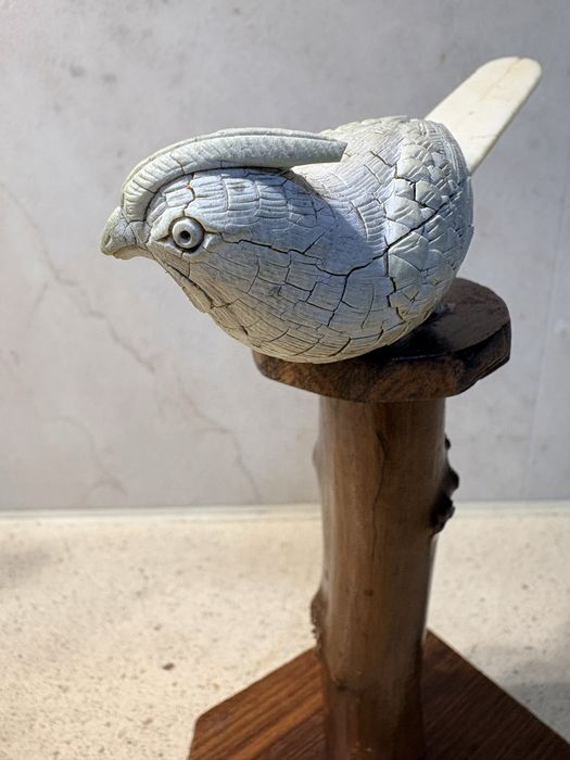 Rara preciosa escultura de um pássaro asiático esculpido do Sec. XVIII