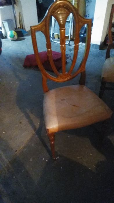 Mesa extensível com 6 cadeiras