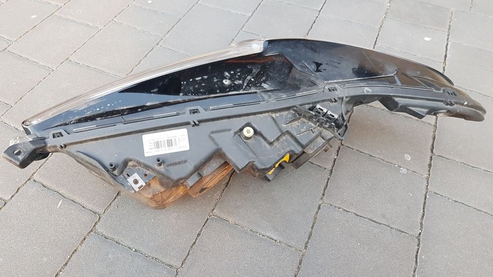 Lampa mondeo mk5 prawa