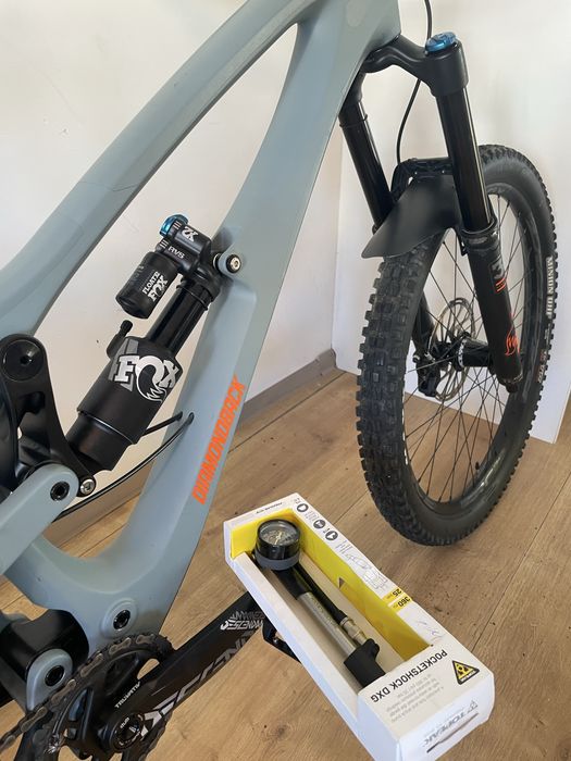 Diamondback Mission 2C Carbon 14,7 kg | FOX 36 + Float X2 | SRAM X01 Eagle