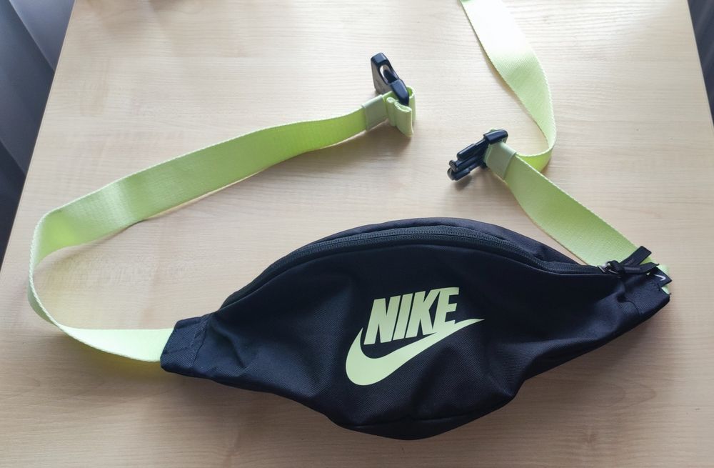 Оригінал сумка на пояс  NIKE найк