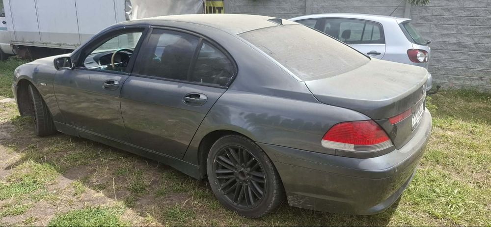 BMW 745 2002r. 4.4 Automat